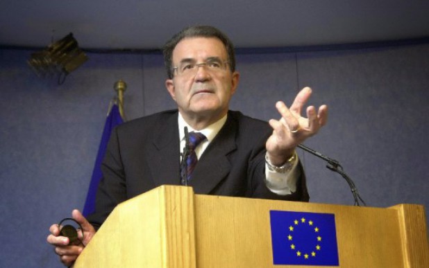 Πρόντι: Αδύνατον να διώξουν την Ελλάδα από το ευρώ μετά τις αστοχίες της τρόικας