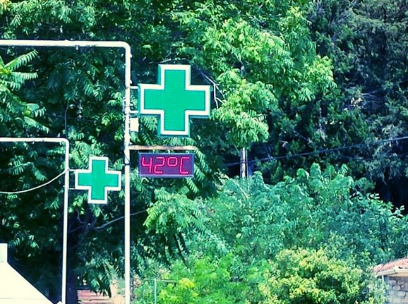 Στο “κόκκινο” ο υδράργυρος στα Τρίκαλα – ΦΩΤΟ