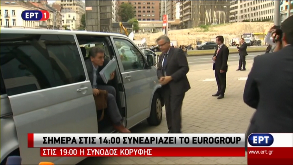 Χαμογελαστός ο Τσακαλώτος στο Eurogroup – ΦΩΤΟ