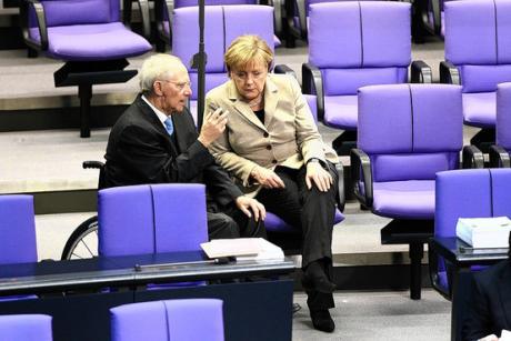 Βερολίνο – Ικανοποίηση για τη σκληρή γραμμή Μέρκελ-Σόιμπλε