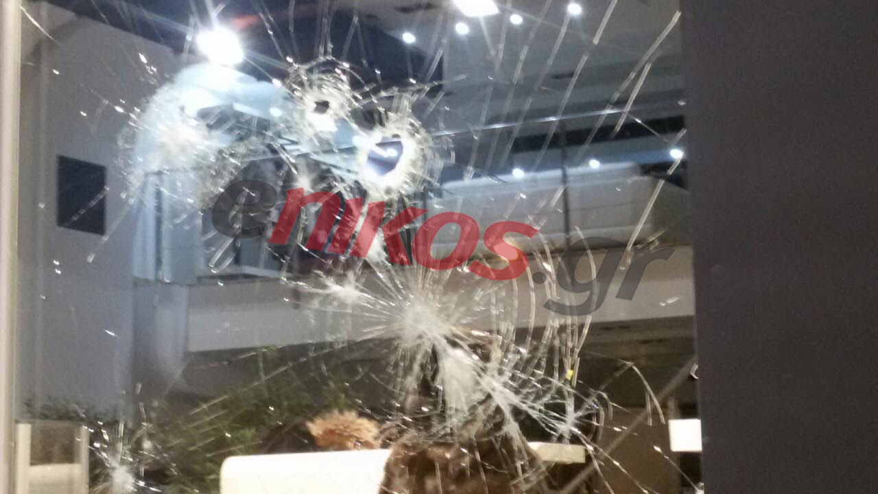 Ζημιές σε καταστήματα και ΑΤΜ – ΦΩΤΟ