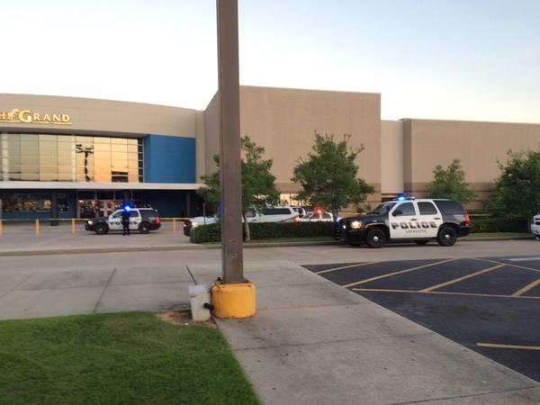 Πυροβολισμοί σε κινηματογράφο στη Λουιζιάνα
