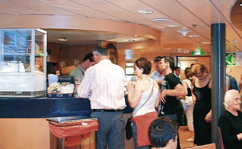 Ποιες είναι οι νέες ανώτατες τιμές για νερό, τοστ, καφέ σε κυλικεία