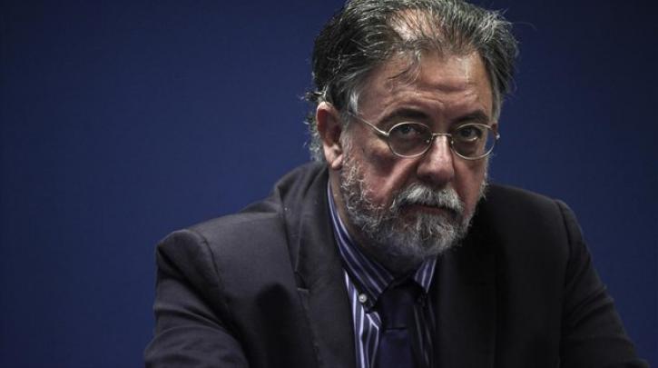 Πανούσης: Ένα βαλιτσάκι έχει η ΕΥΠ – ΒΙΝΤΕΟ