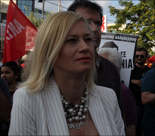 Ραχήλ Μακρή: “Ραντεβού στους δρόμους της φωτιάς”