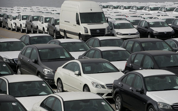 “Επενδύουν” ρευστό σε αυτοκίνητα – Αύξηση 13,8% στις πωλήσεις