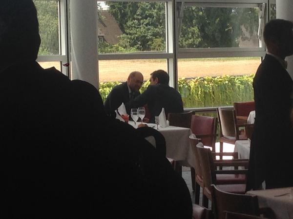 Ο Τσίπρας με τον Σουλτς στο καφέ του Ευρωκοινοβουλίου – ΦΩΤΟ