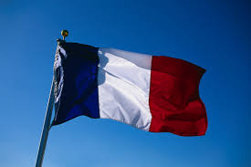 Παρίσι: Η Γαλλία δεν συμβάλλει στη σύνταξη των προτάσεων προς τους δανειστές