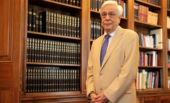 Νέα παρέμβαση Παυλόπουλου: Εθνικός μονόδρομος η παρουσία της χώρας στο ευρώ