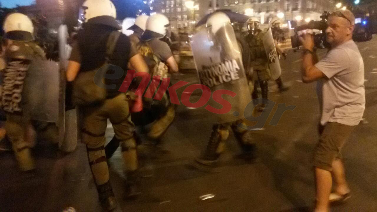 Στον εισαγγελέα οι 25 συλληφθέντες για τα επεισόδια στο Σύνταγμα