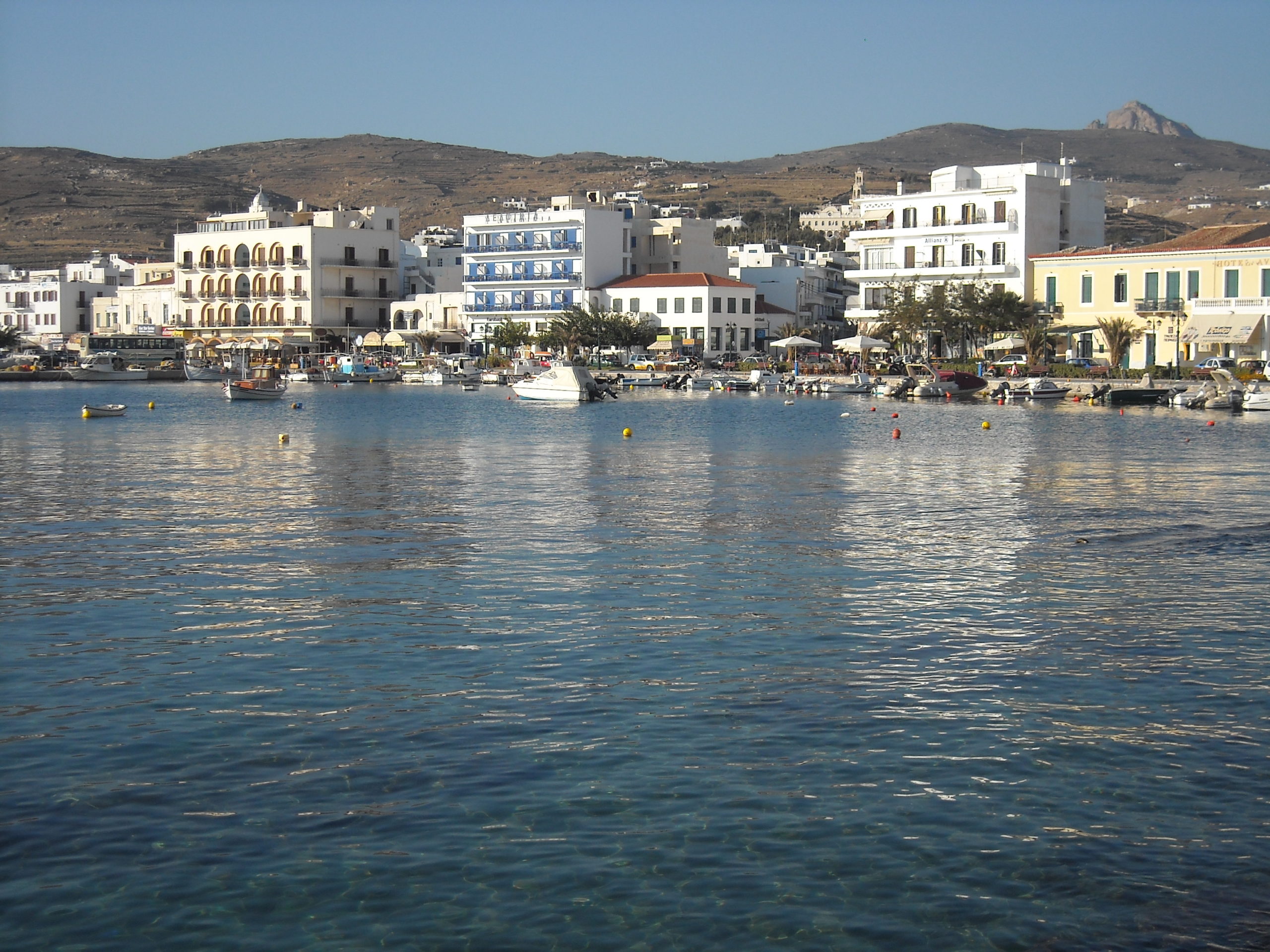 Σώοι οι 239 επιβάτες του καταμαράν