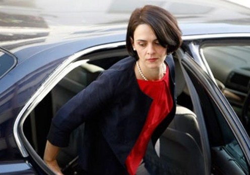 Ινκόγκνιτο στο Καβούρι από την Κυριακή η Βελκουλέσκου;