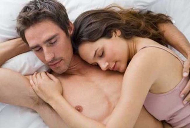 Τι δείχνει ο τρόπος που κοιμάστε για τη σχέση σας