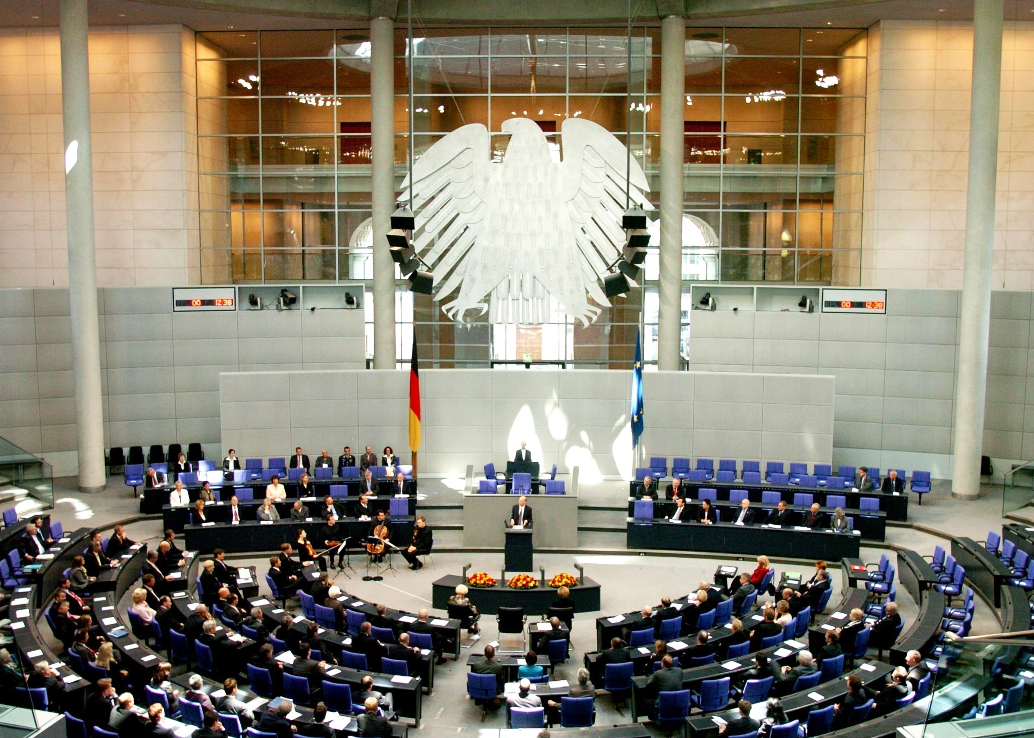H γερμανική βουλή υπερψήφισε το τρίτο πακέτο για την Ελλάδα