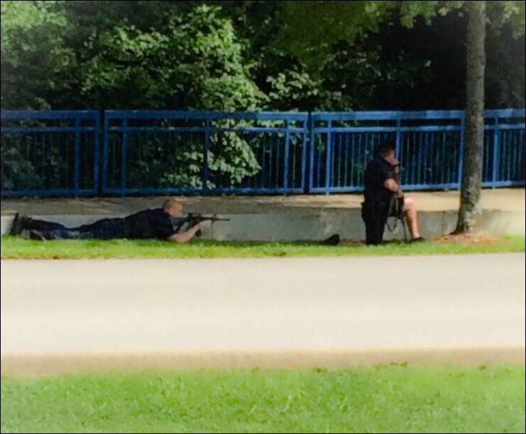 Πυροβολισμοί σε στρατιωτικές εγκαταστάσεις στο Τενεσί – ΤΩΡΑ