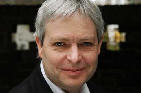 “ΟΧΙ” από τον συγγραφέα του βιβλίου “Τι ωραίο πλιάτσικο”