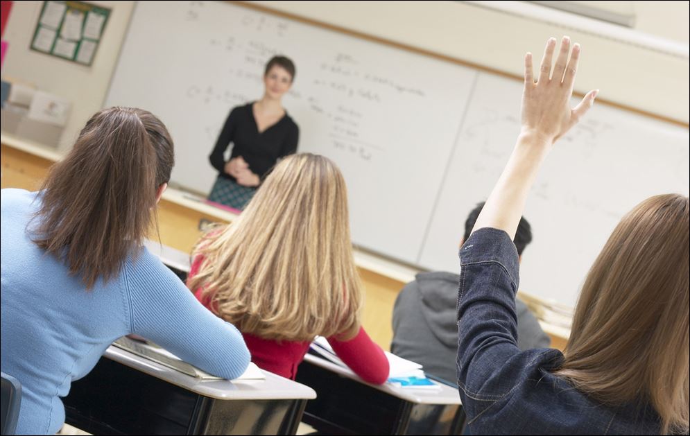 Αντιδράσεις από φροντιστήρια και κέντρα ξένων γλωσσών για το 23% ΦΠΑ