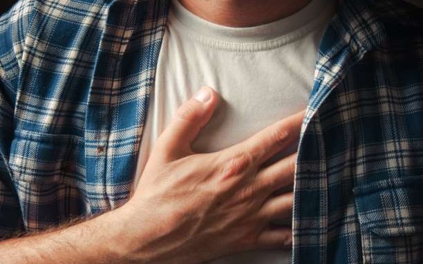Καρδιακή Προσβολή: 10 συμπτώματα που εμφανίζονται 30 ημέρες νωρίτερα