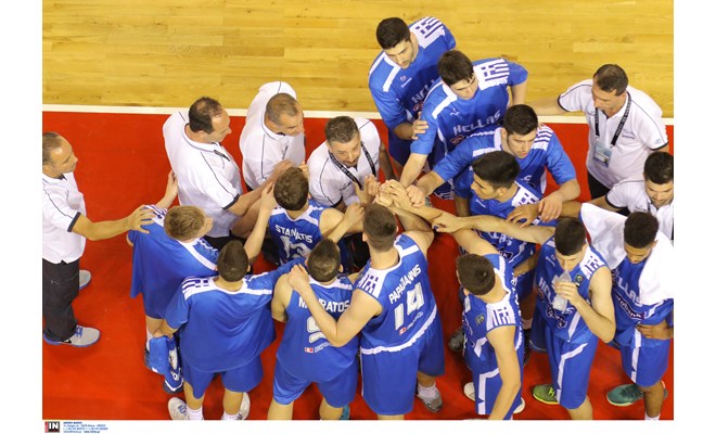 Με «περίπατο» στους «8» η Εθνική Εφήβων του μπάσκετ