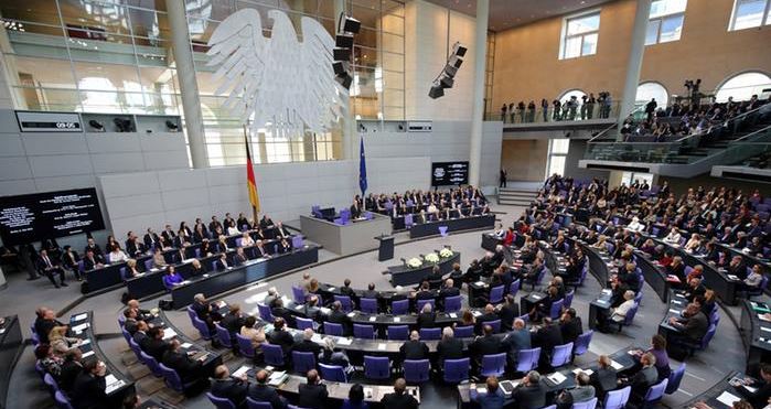 Γερμανός πολιτικός δηλώνει επιφυλακτικός για την Ελλάδα
