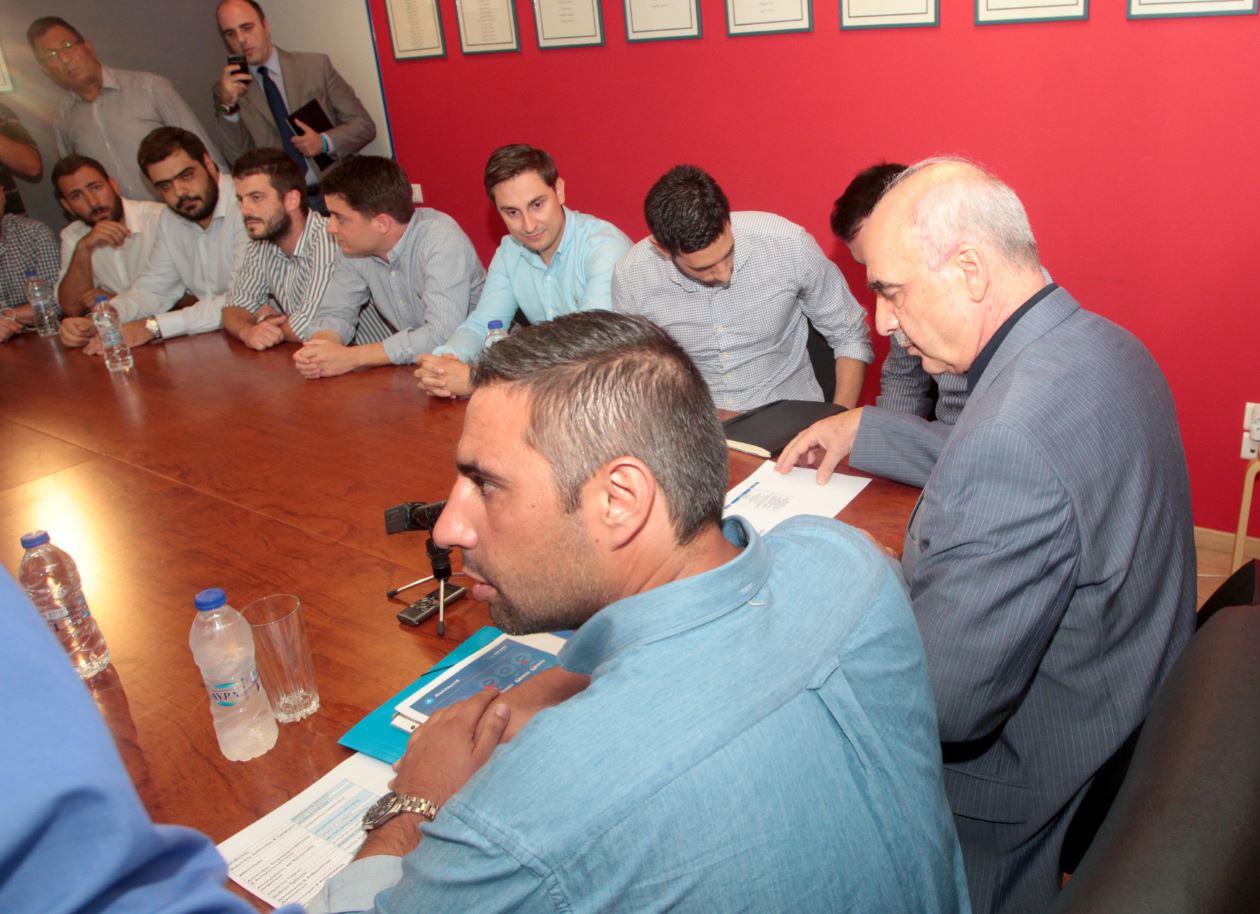 Στα γραφεία της ΟΝΝΕΔ ο Μεϊμαράκης – ΦΩΤΟ