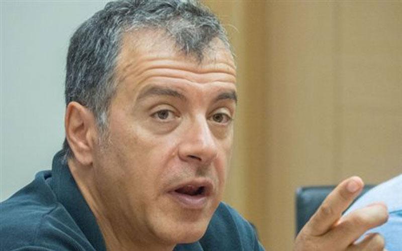 Θεοδωράκης: Ο ΣΥΡΙΖΑ έχει ένα πάθος με τα δημοψηφίσματα