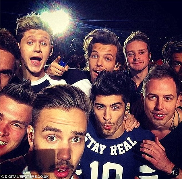 Βγάζουν 14,5 εκατ. selfies την ημέρα