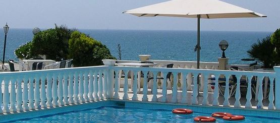 Ατύχημα σε πισίνα για 10χρονο παιδί στην Κρήτη