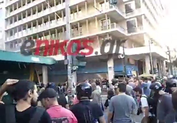 Νέο ΒΙΝΤΕΟ από τα επεισόδια στο Σύνταγμα