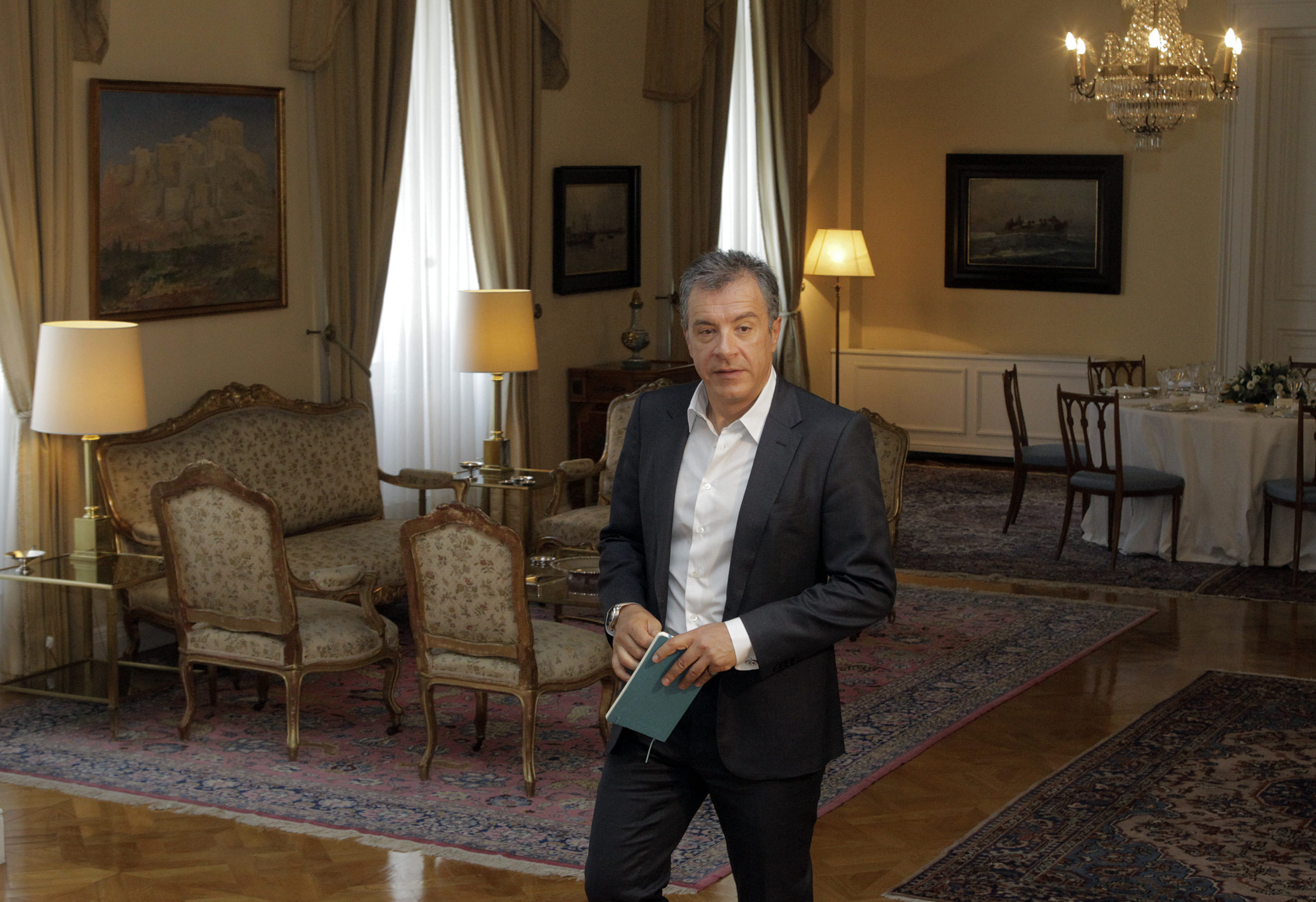 Θεοδωράκης: Για μας έχει αυτοκαθαιρεθεί η κυρία Κωνσταντοπούλου