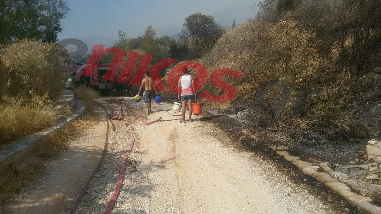 Φωτιά στον Υμηττό: Εφιαλτικές ώρες για τους κατοίκους – ΦΩΤΟ