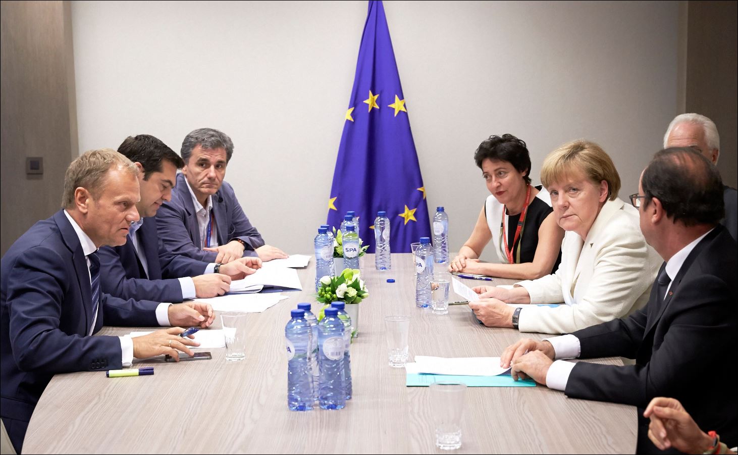 Wall Street Journal: To grexit φεύγει αλλά η ανάπτυξη χωλαίνει