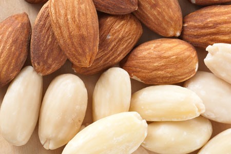 Ξηροί καρποί- Μειώνουν το ποσοστό εμφάνισης καρδιαγγειακών νοσημάτων