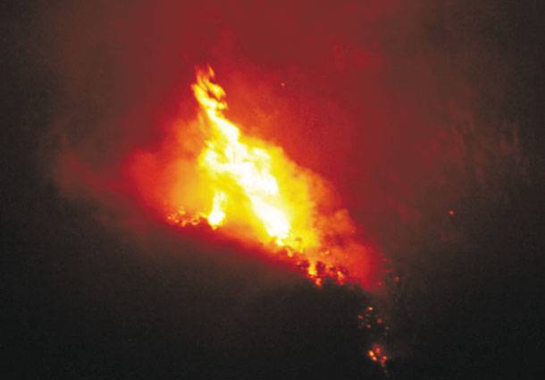 Συνελήφθη 45χρονος ως ύποπτος για τη φωτιά στην Αιγιαλεία