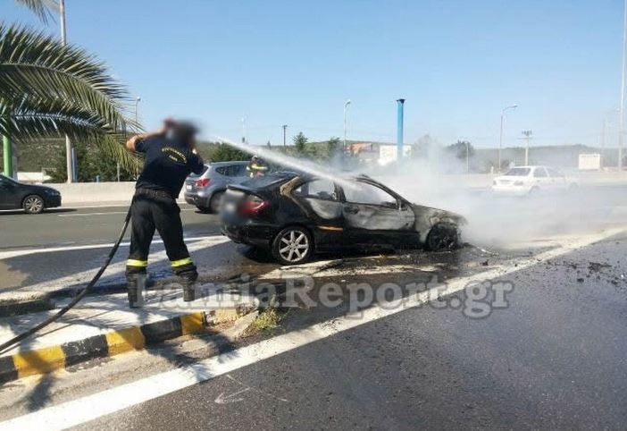 “Λαμπάδιασε” αυτοκίνητο στην Εθνική Οδό – ΦΩΤΟ