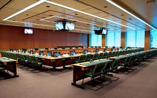 Το Eurogroup εξετάζει το νέο αίτημα στον ESM