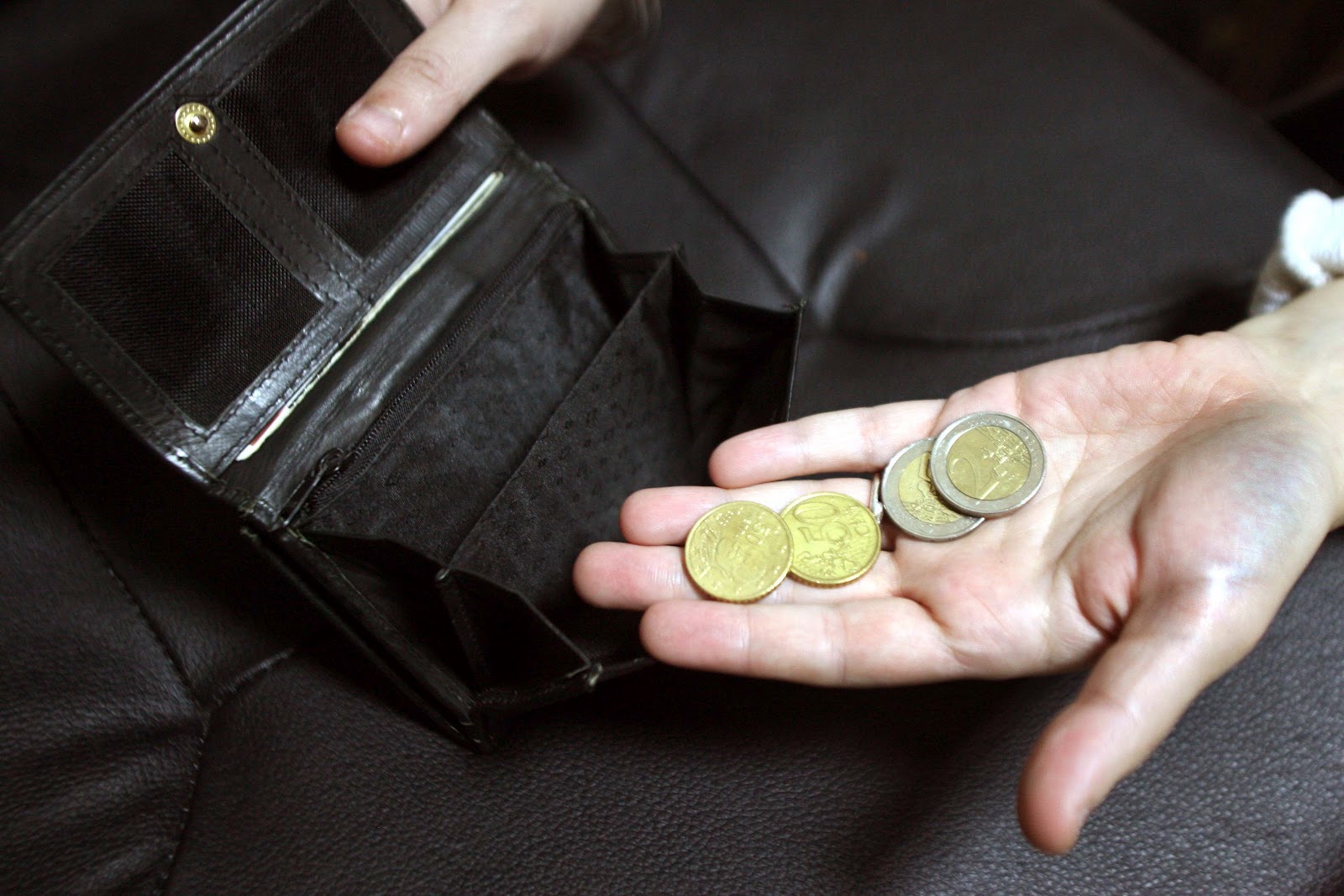 Έρευνα σοκ της ΓΣΕΕ -Δραματική μείωση της αγοραστικής δύναμης των Ελλήνων