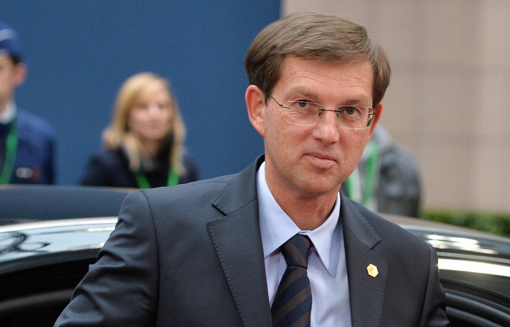 Ο πρωθυπουργός της Σλοβενίας: Η Ελλάδα να παραμείνει στην Ευρωζώνη