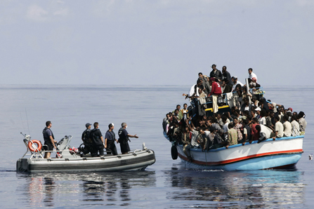 Ιταλία – Διάσωση 414 μεταναστών ανάμεσα τους και 4 βρέφη