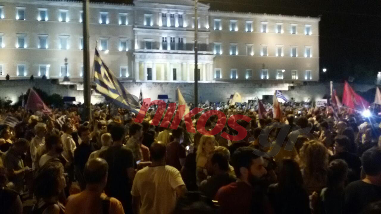 Financial Times: Γιατί απέτυχαν οι μαθητευόμενοι μάγοι του “ΝΑΙ”