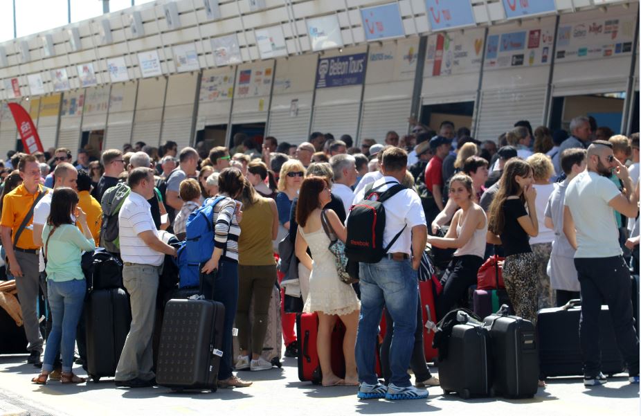 Αυξάνονται οι κρατήσεις τουριστών