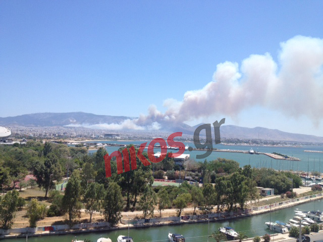 Η φωτιά του Καρέα από την Κατεχάκη – ΦΩΤΟ