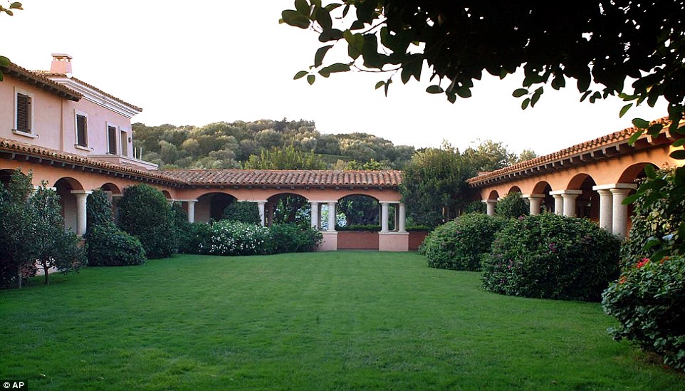 Berlusconi reportedly gave Prince Mohammed bin Nayef – the Saudi prime minister and first in line to the throne – a five-hour tour of the estate recently. It is believed that Prince Nayef might be making a purchase on behalf of his uncle, King Salman bin Abdulaziz al Said