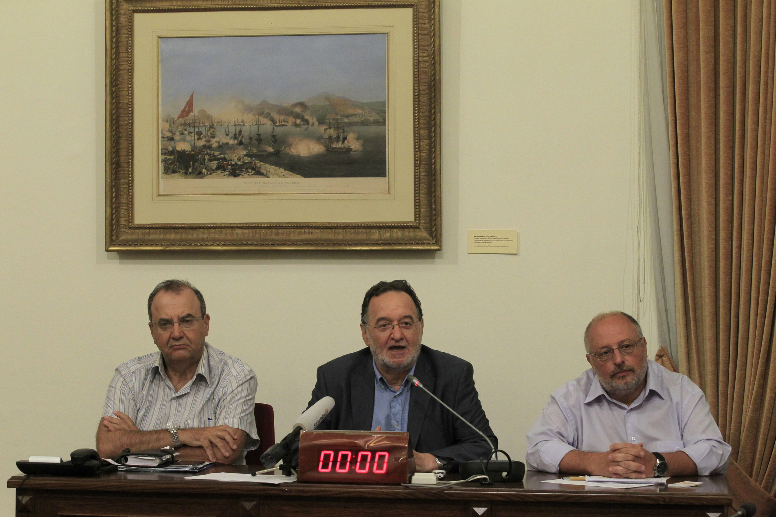 Μπαράζ συναντήσεων της “Λαϊκής Ενότητας”