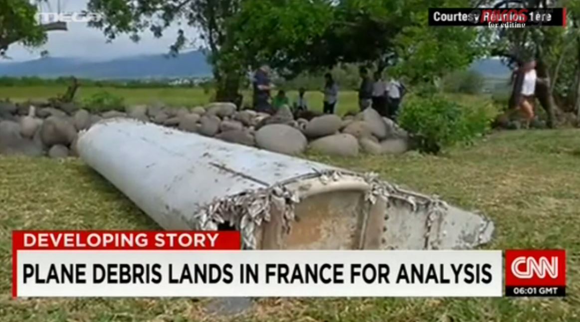 Θρίλερ με τα συντρίμμια του αεροπλάνου στο νησί Ρεϊνιόν – BINTEO