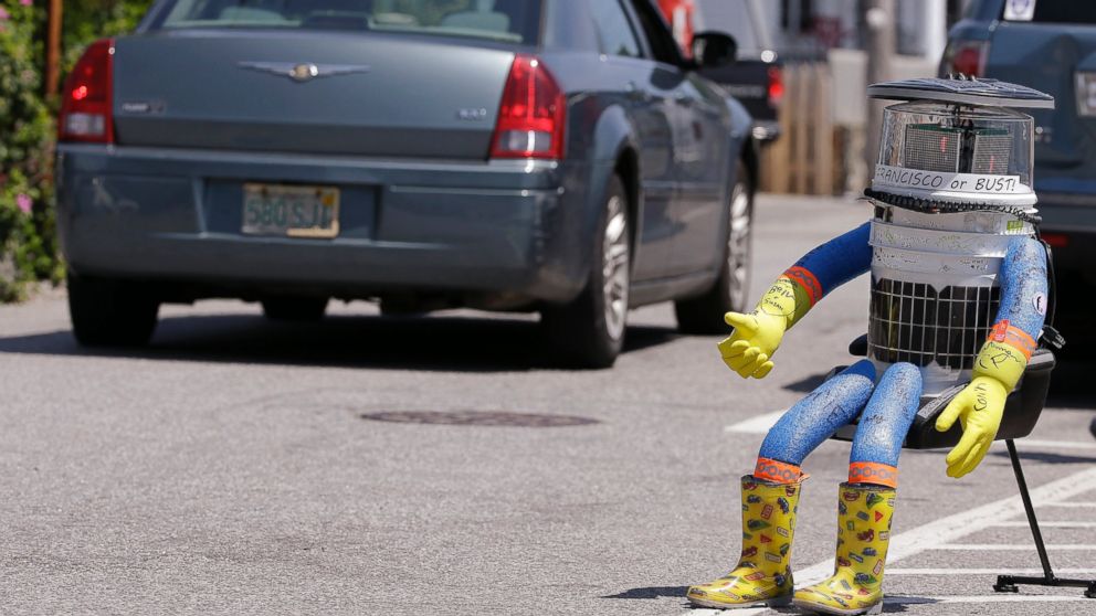 Βάνδαλοι κατέστρεψαν ρομπότ που έκανε ώτο-στοπ