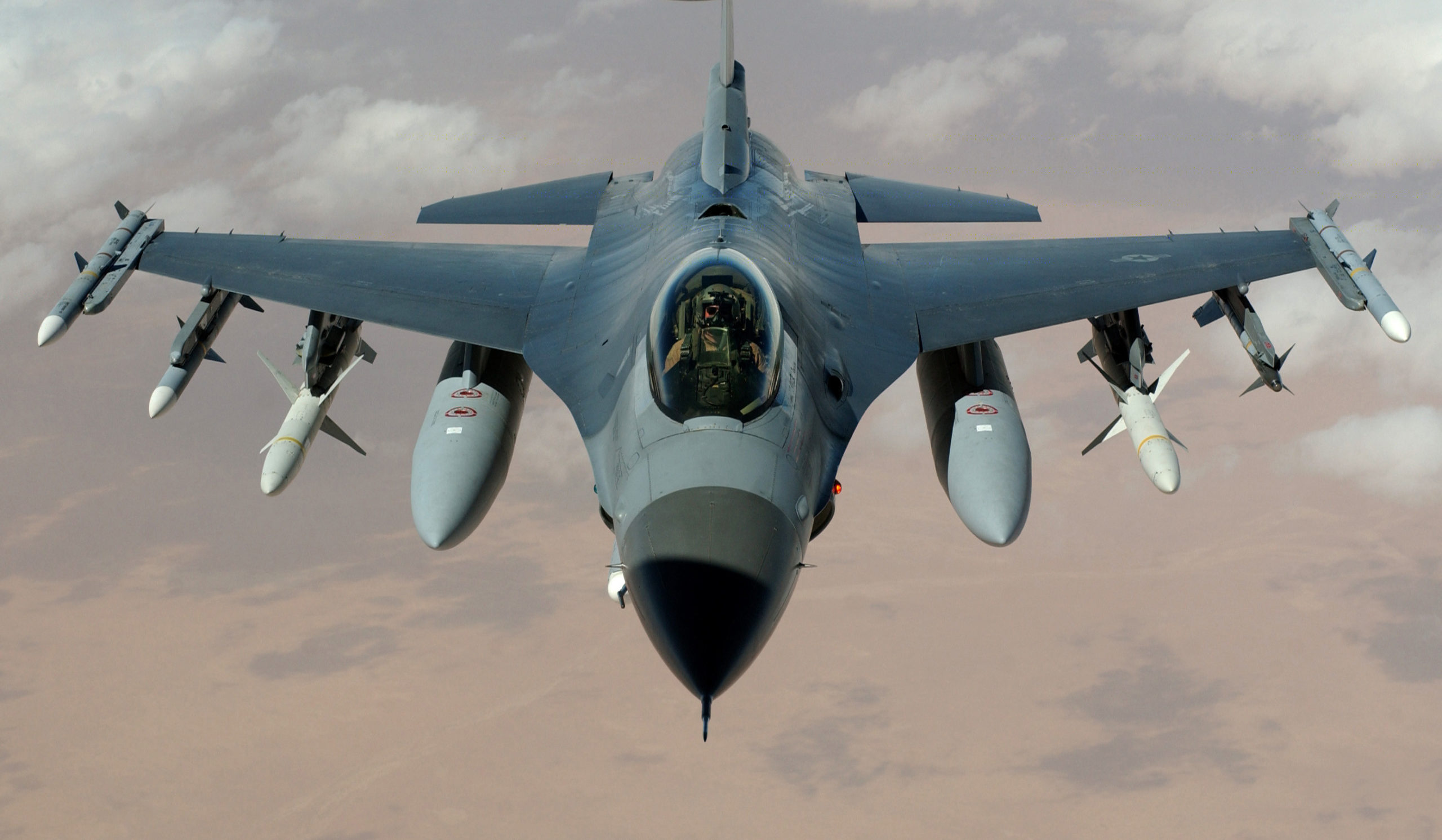 Στις επιχειρήσεις κατά των τζιχαντιστών και F-16 των ΗΠΑ