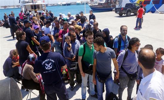 Σφοδρή αντιπαράθεση με φόντο το μεταναστευτικό