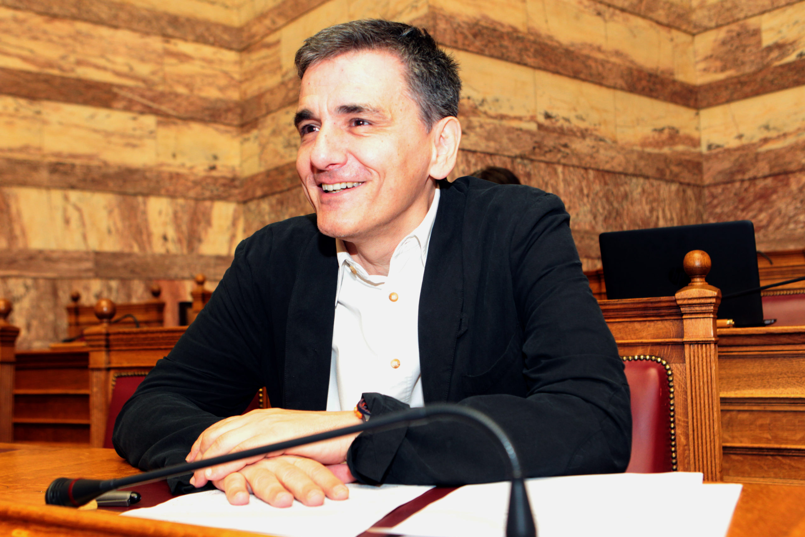 Τσακαλώτος: Η κυβέρνηση στηρίζει τις συνεταιριστικές τράπεζες