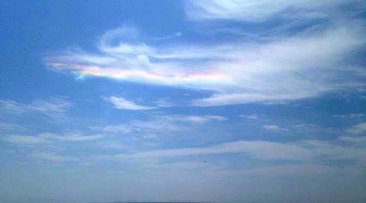 Μια χρωματιστή πινελιά στον ουρανό της Τήνου – ΦΩΤΟ